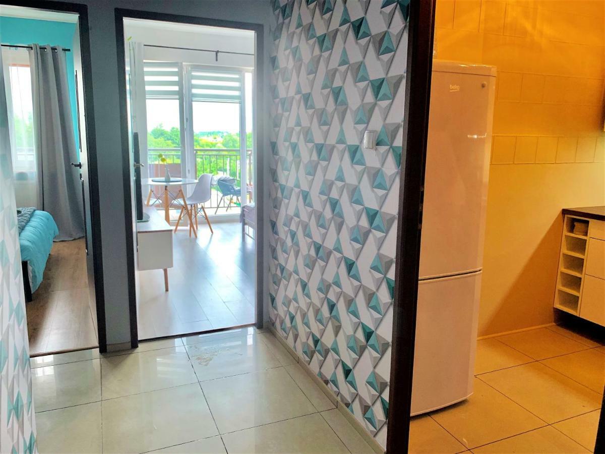 2-Room Apartment Nowy Dwór Mazowiecki Exteriör bild