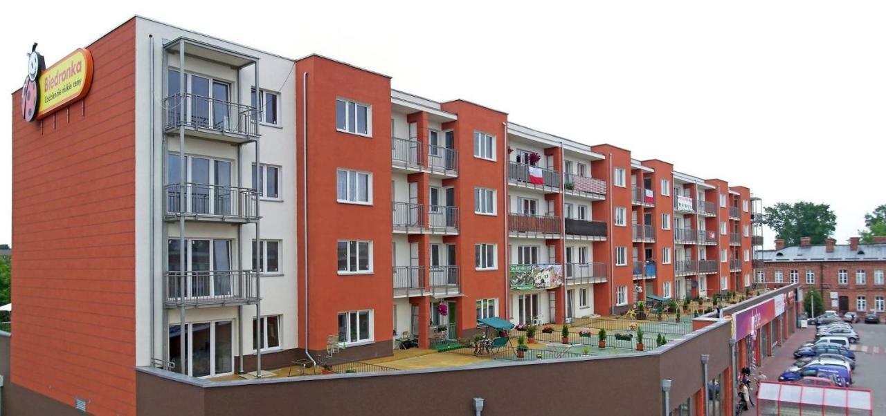 2-Room Apartment Nowy Dwór Mazowiecki Exteriör bild